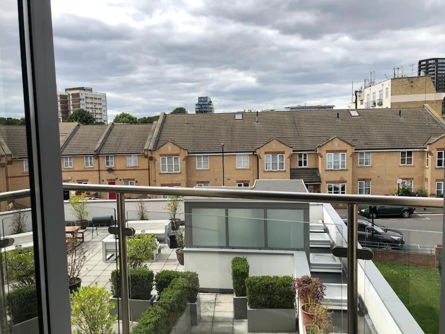 Studio Apartment Opposite Shoreditch Park Londra Esterno foto