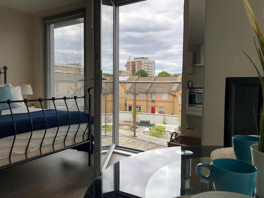 Studio Apartment Opposite Shoreditch Park Londra Esterno foto