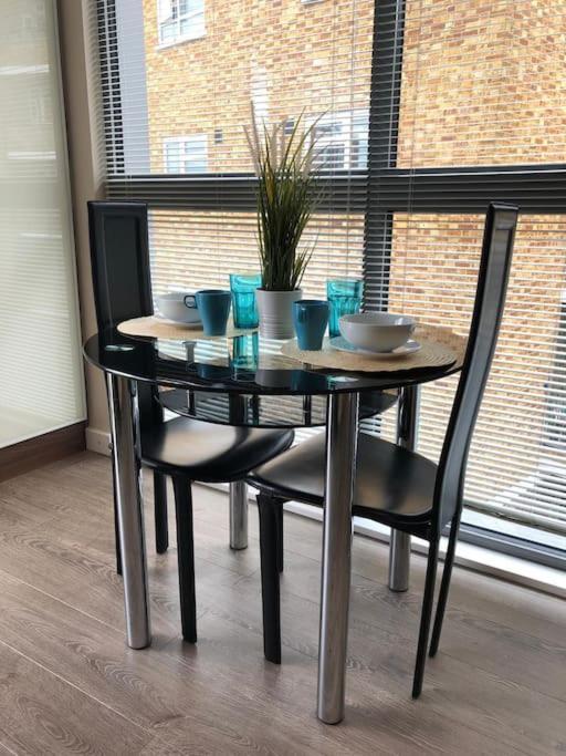 Studio Apartment Opposite Shoreditch Park Londra Esterno foto