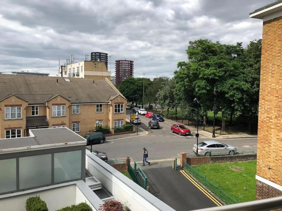 Studio Apartment Opposite Shoreditch Park Londra Esterno foto